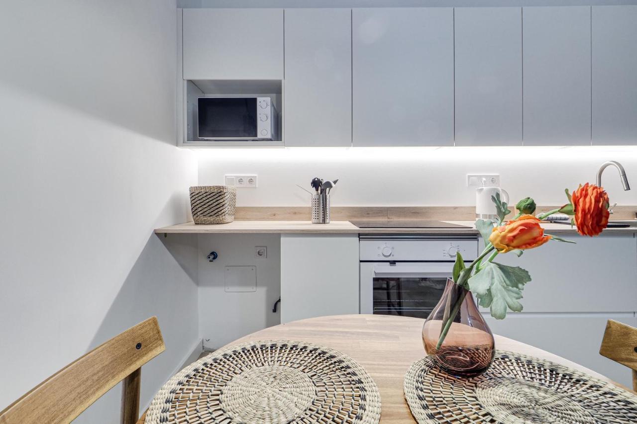 Mr Born Apartman Barcelona Kültér fotó